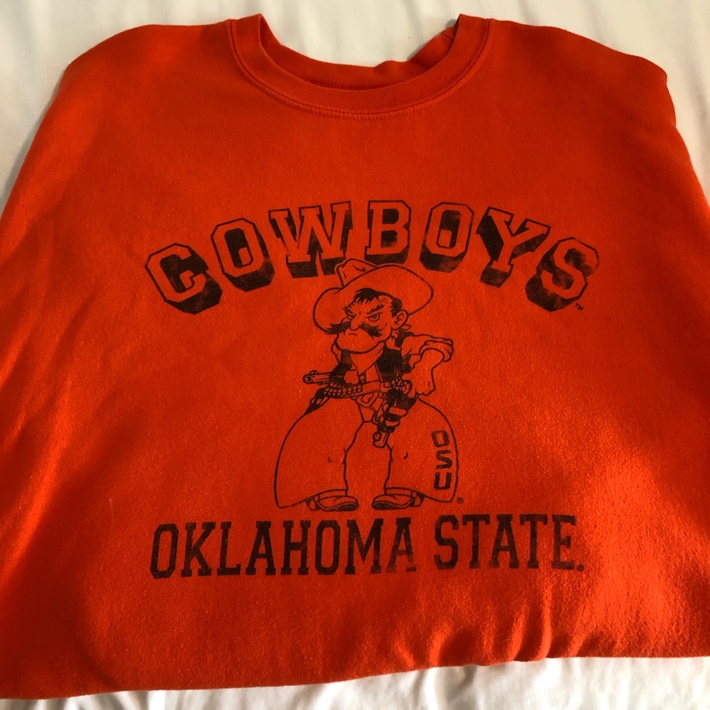 Gildan sweatshirt